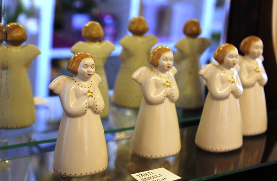 Enkelit ovat Katja Korkeamäen suunnittelemia.